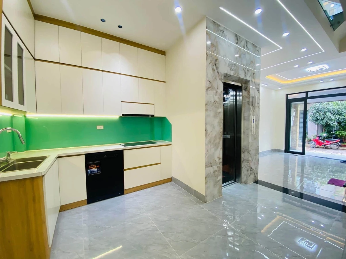 Bán nhà 4 tầng có thang máy, 169m² Long Trường 6,4 tỷ - Ảnh thu nhỏ 4