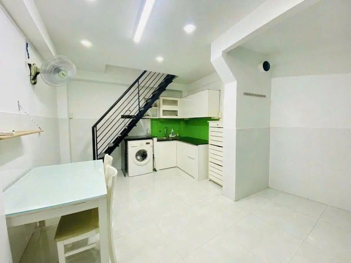 Bán nhà 3 tầng hẻm Huỳnh Văn Bánh, Phú Nhuận, 18m2, giá 4 tỷ - Ảnh thu nhỏ 4