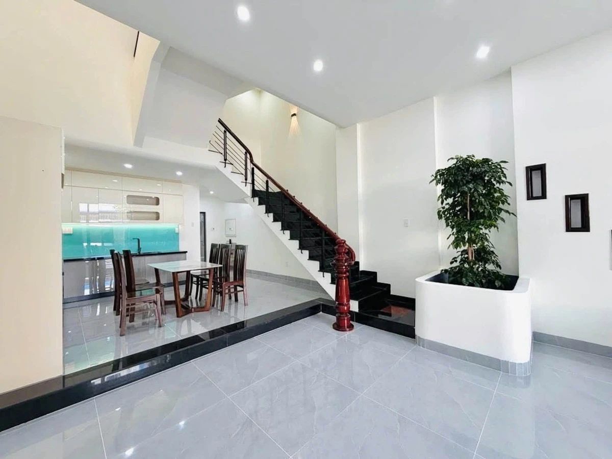Nhà mặt tiền Ngô Thị Liễu 82,5m² 3,5 tầng Đà Nẵng - Ảnh thu nhỏ 2