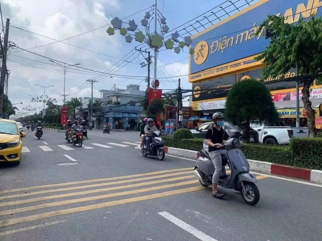 Bán nhà gác lửng mặt tiền đường Lái Thiêu 87, 40,9m2, giá 2,75 tỷ, Thuận An, Bình Dương - Ảnh thu nhỏ 2