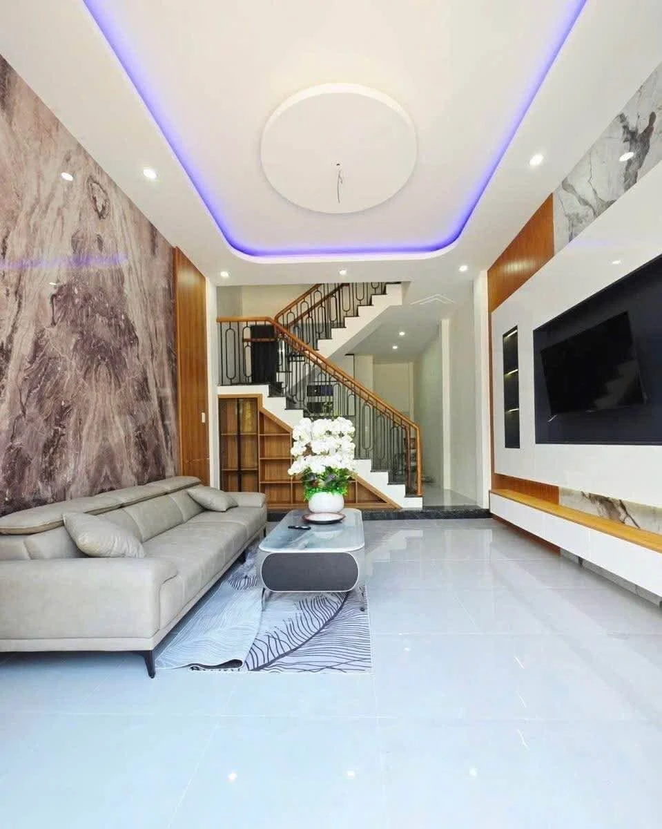 Bán nhà hẻm 2 tầng Thành Thái Quy Nhơn, 40m2, 2PN, 2.8 tỷ - Ảnh 1
