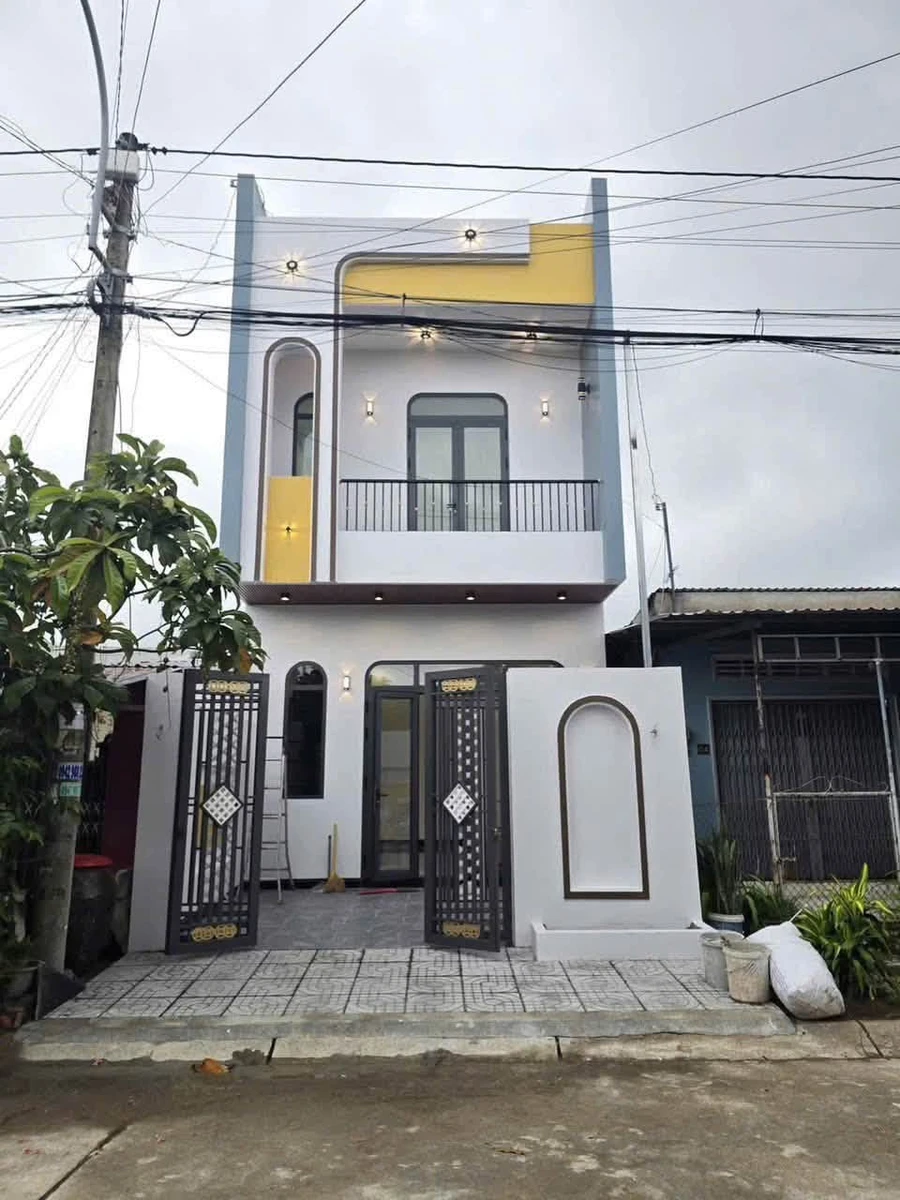 Bán nhà mới mặt tiền Hoàng Lê Kha Bình Chánh 80m² 2.05 tỷ - Ảnh 1
