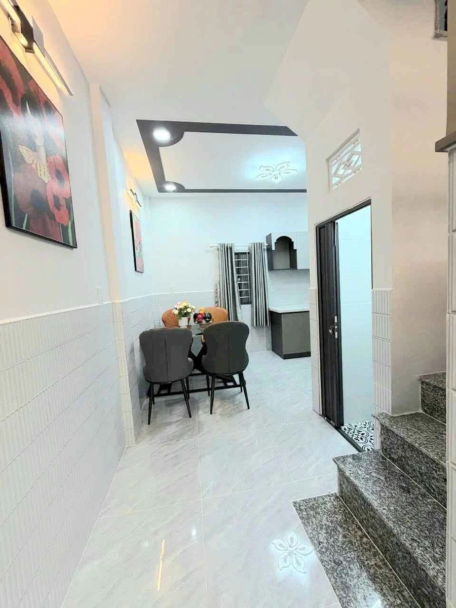 Bán nhà 1 trệt 1 lầu 2 phòng Cần Giuộc Long An 2.25 tỷ - Ảnh thu nhỏ 5