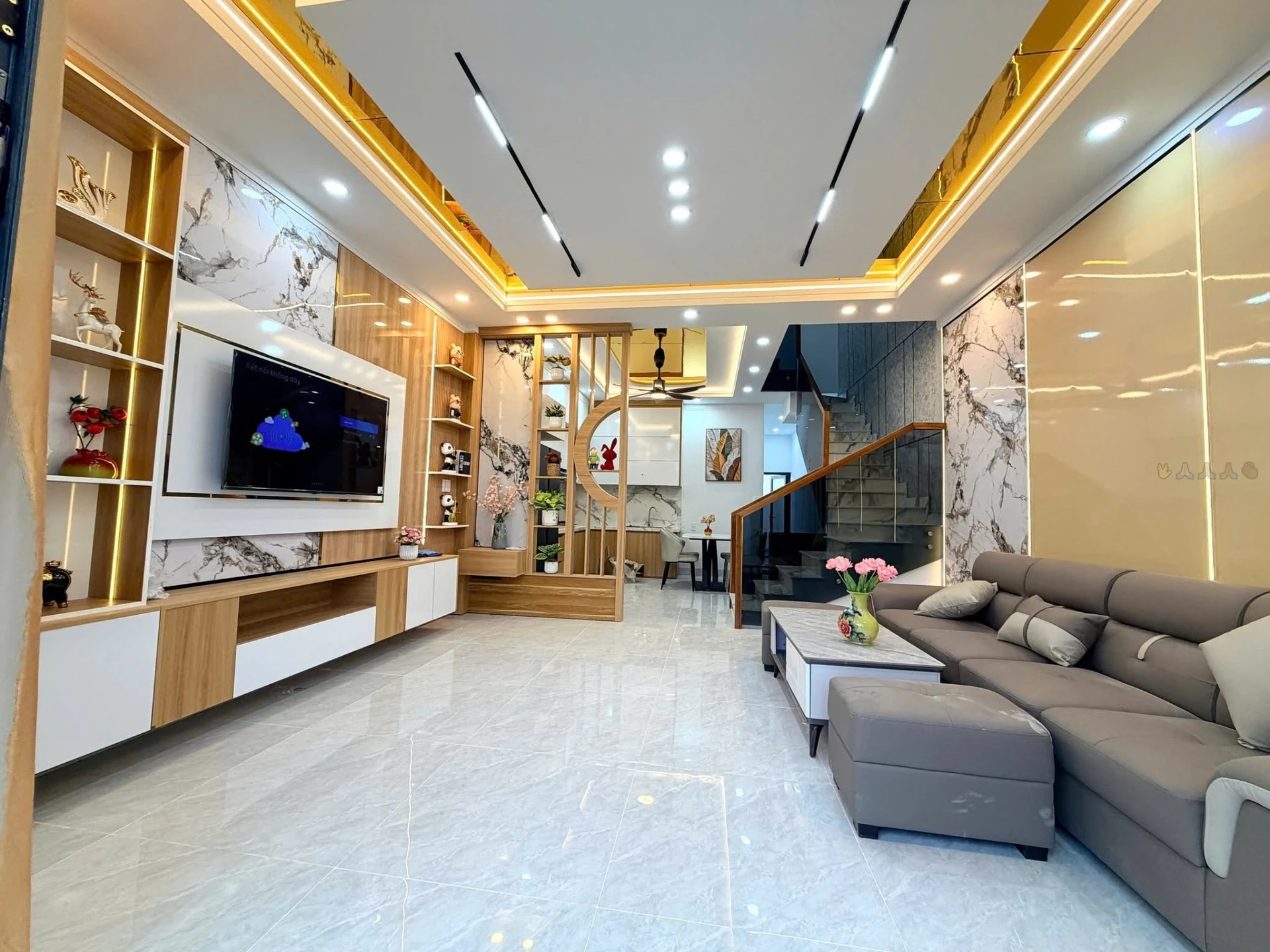 Bán nhà 3PN hai mặt tiền 5x24m sổ riêng thổ cư gần đường nhựa Điểu Xiểng - Ảnh 1