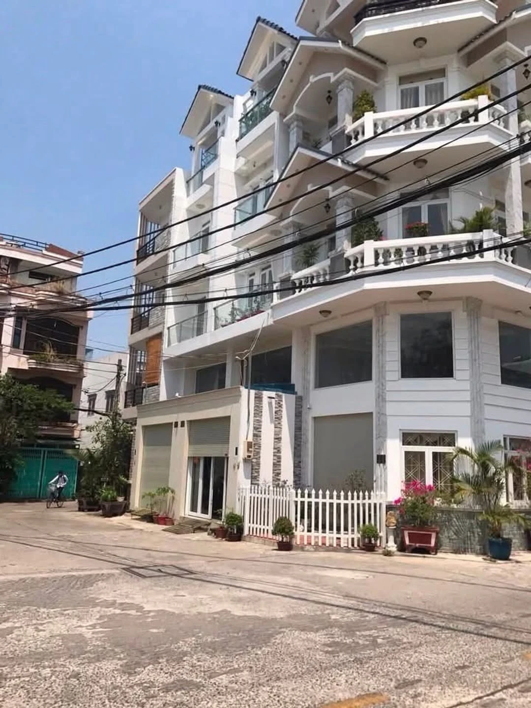 Bán nhà hẻm 10m Dương Quảng Hàm, 4x14m, 5 tầng, 4PN, Gò Vấp - Ảnh 1