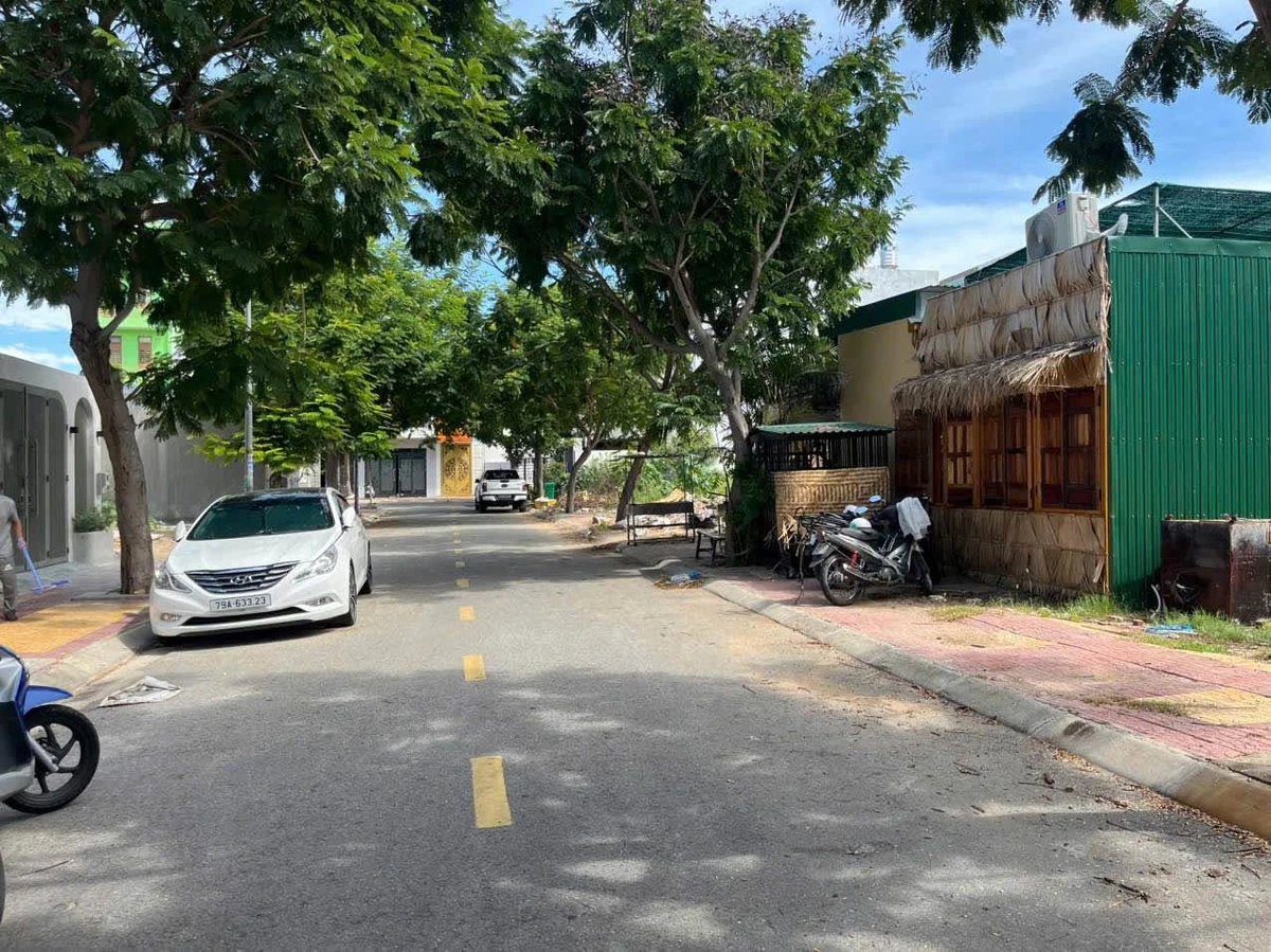 Bán lô đất 100m² mặt tiền Nguyễn Tri Phương, Quận 12 - Ảnh 1