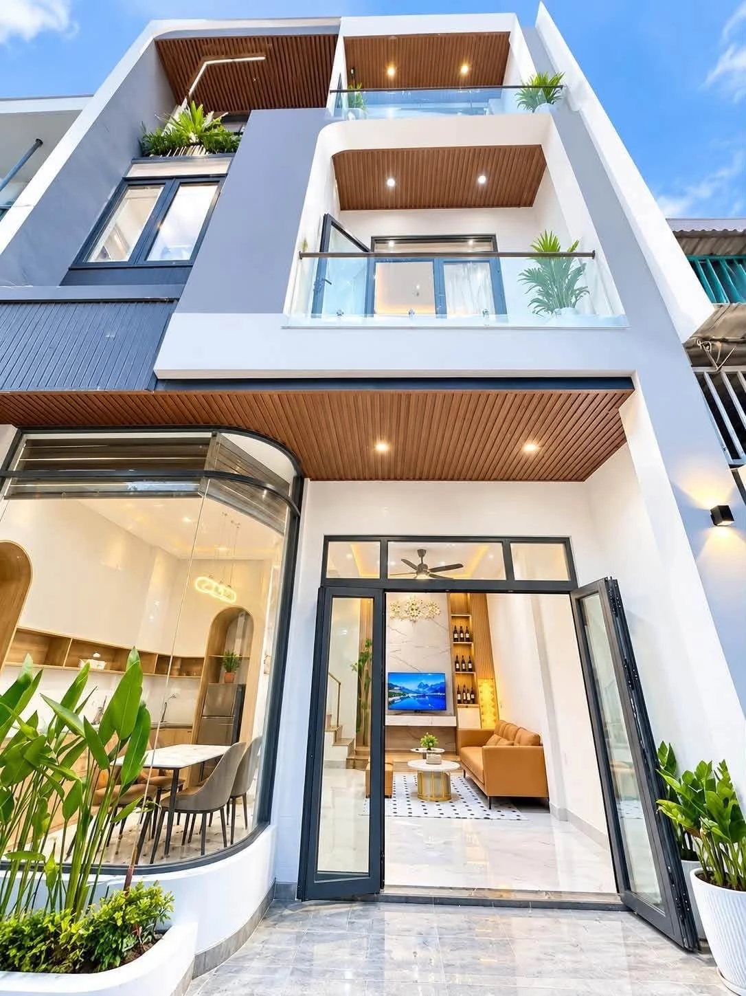 Bán nhà 3 tầng 42m² full nội thất Quy Nhơn - Ảnh 1