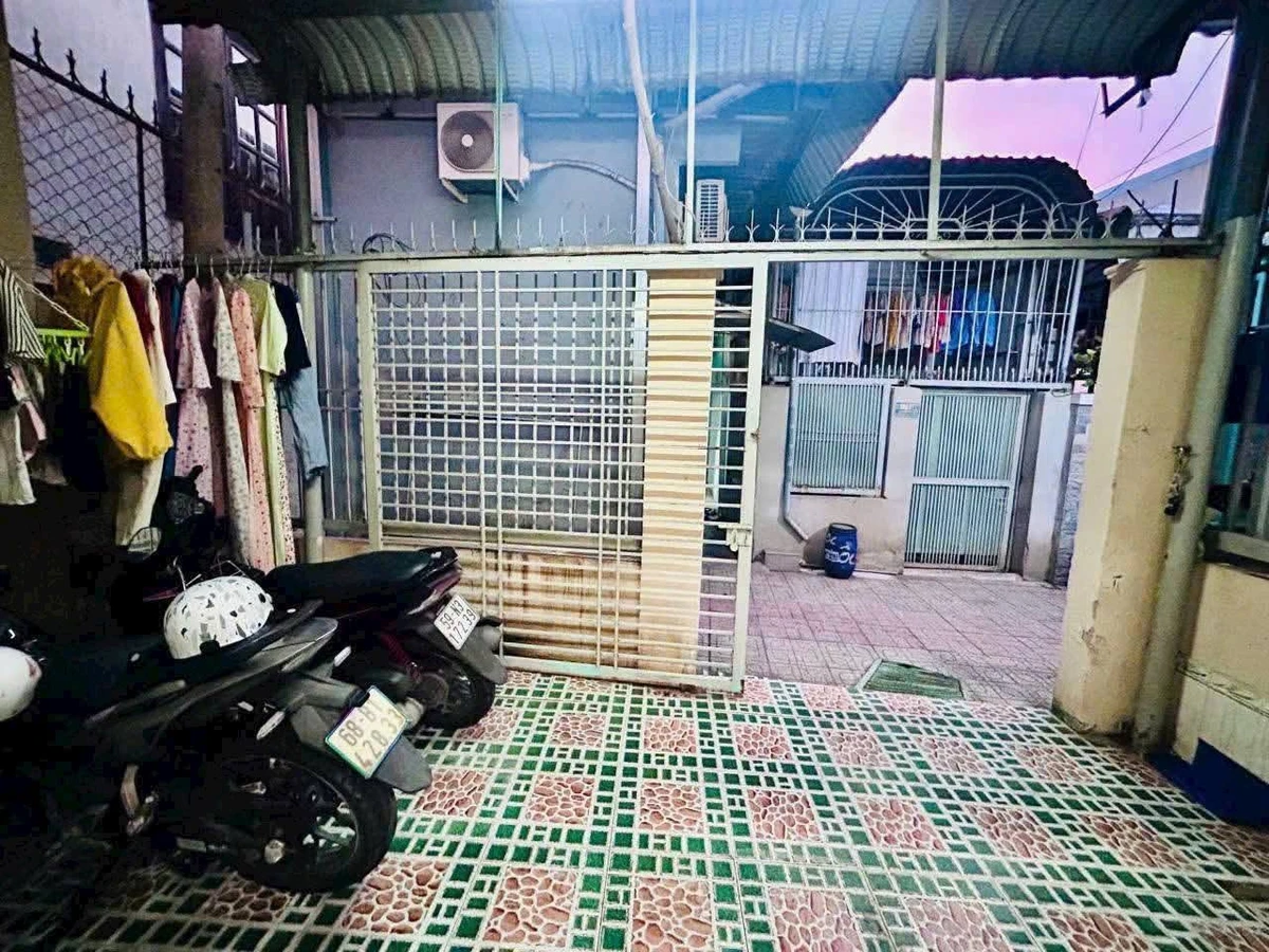 Bán nhà sổ hồng riêng 2 tỷ 750 tại Dĩ An Bình Dương 60m² - Ảnh thu nhỏ 2