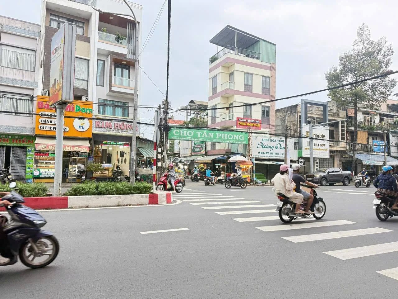 Bán nhà 3 phòng ngủ 160m² gần chợ Tân Phong, Bình Tân 4,25 tỷ - Ảnh 1