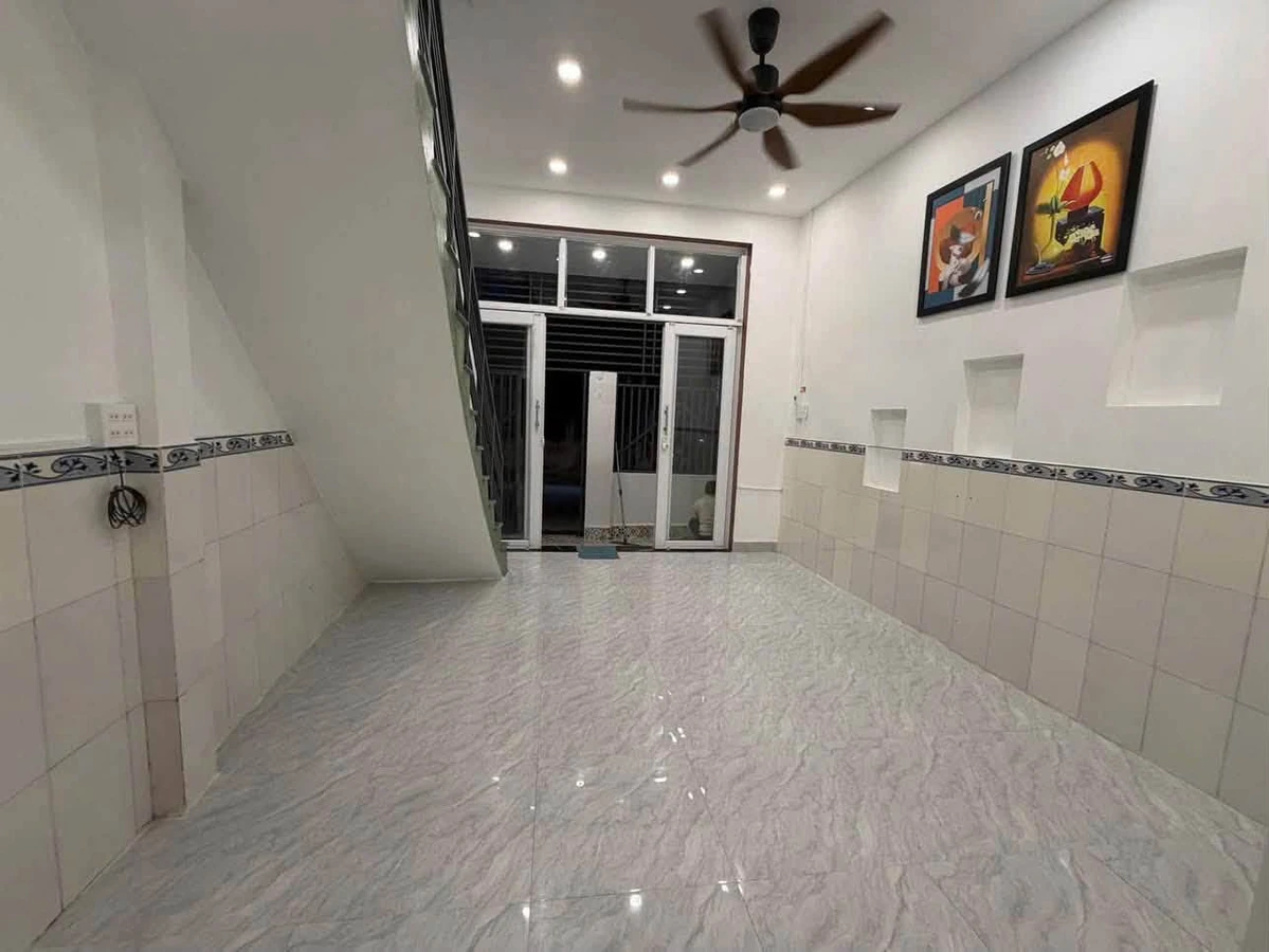 Bán nhà 2 tầng mặt tiền Ngô Đến, Nha Trang, 31,1m², giá 2,35 tỷ - Ảnh thu nhỏ 4
