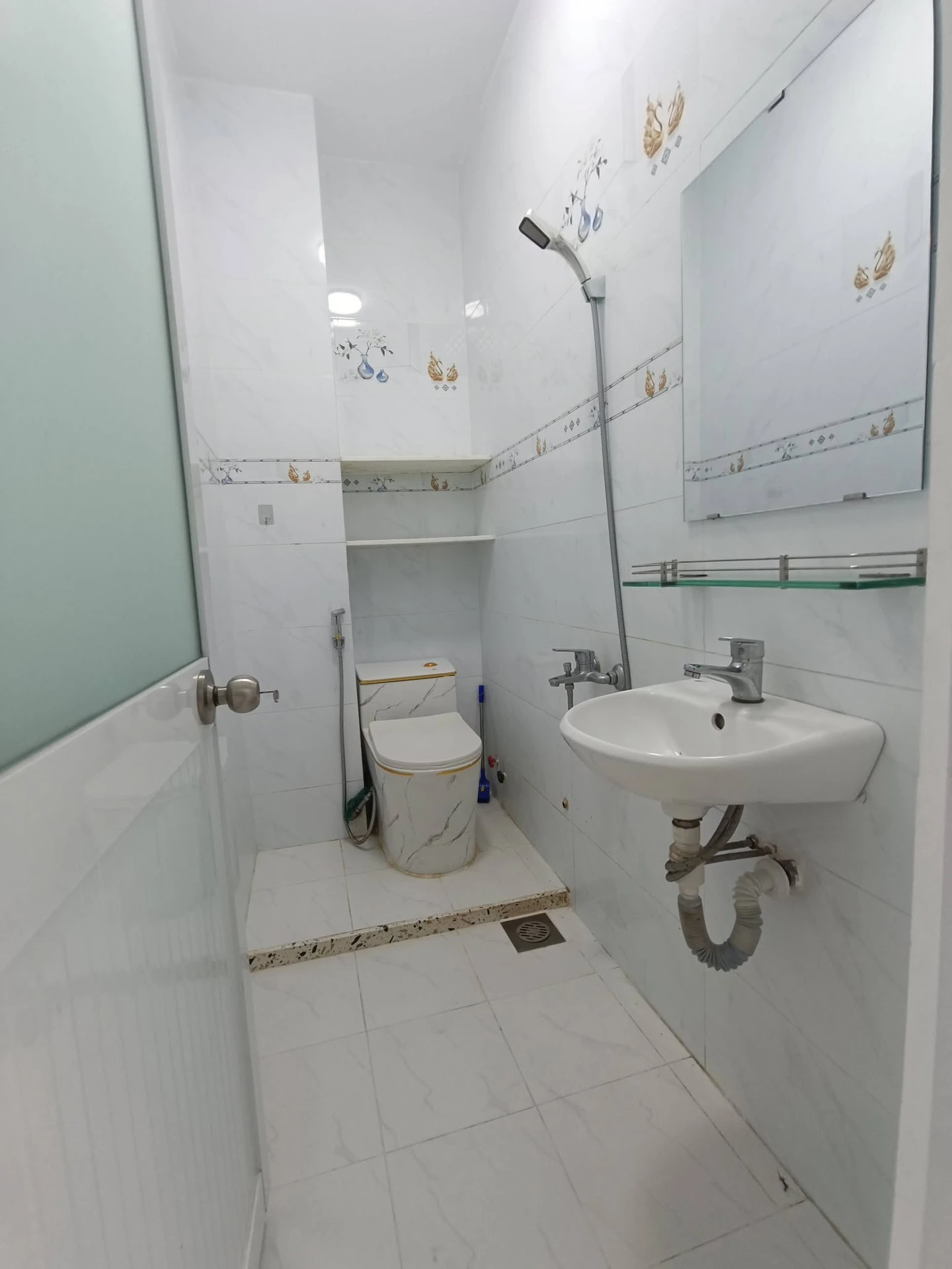Cho thuê nhà nguyên căn Quận 5, 5 PN, 56 m2, 19 triệu/tháng - Ảnh 1