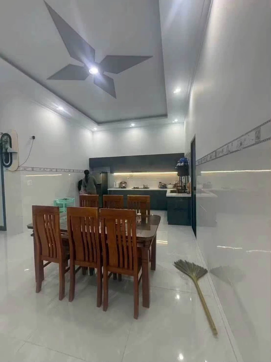 Bán nhà góc 2 mặt tiền 150m2 Phan Thiết 1 tỷ 550 triệu - Ảnh thu nhỏ 3