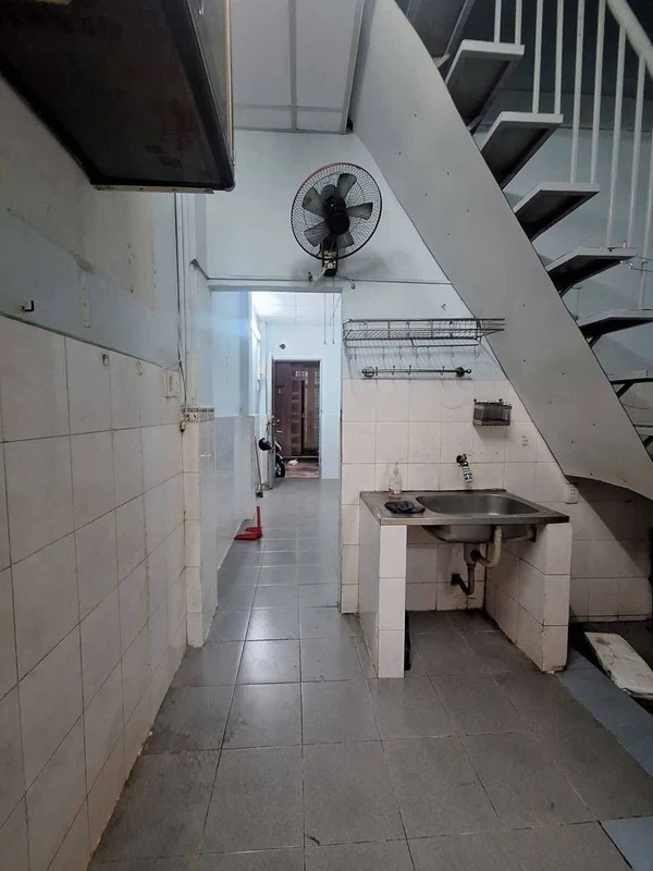 Cho thuê nhà hẻm An Bình, Quận 5, 28 m², 8.5 triệu/tháng