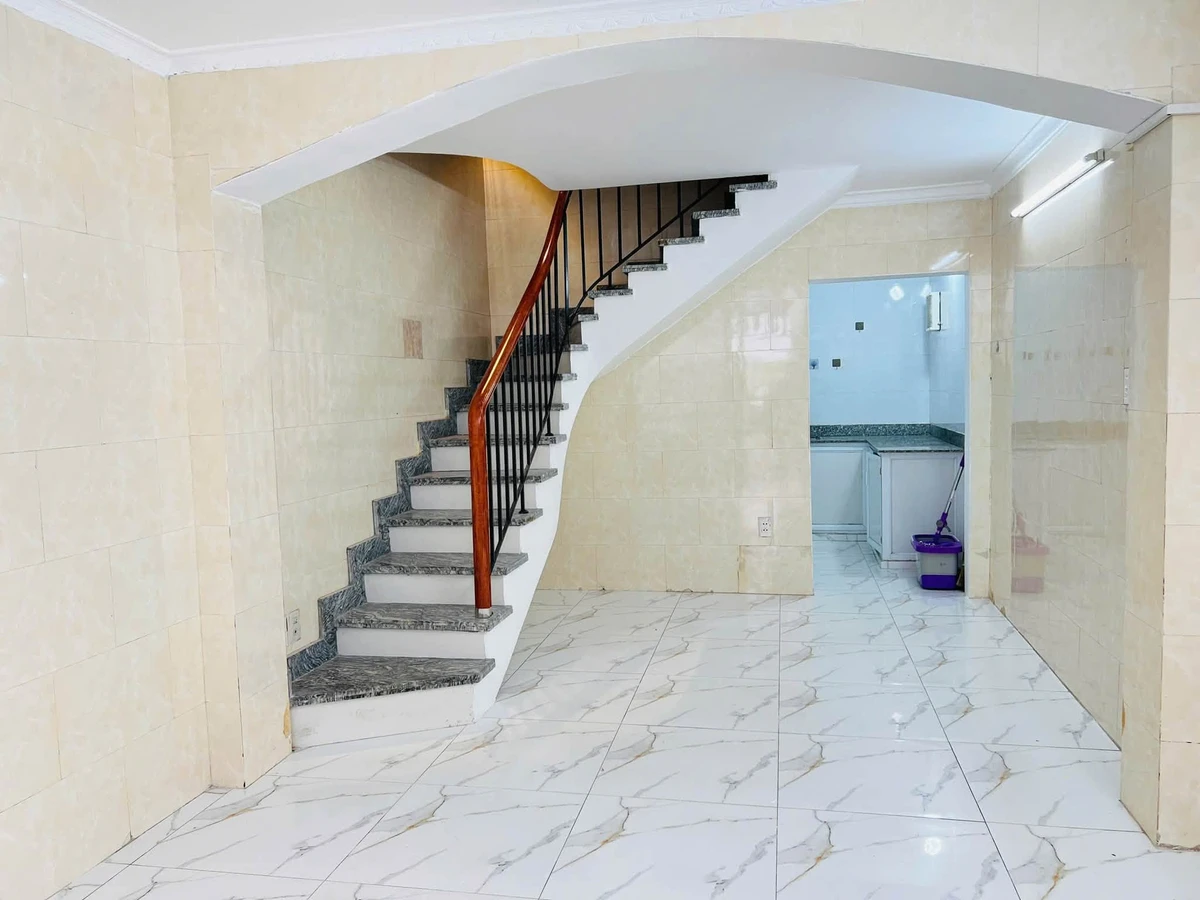 Bán nhà 2 tầng 30m mặt ngõ Hồ Sen, Quận 12 - 1.7 tỷ - Ảnh thu nhỏ 3