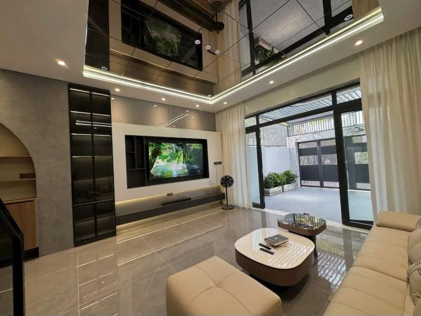 Bán nhà 3 tầng 1 tum 100m2 đường số 47 KĐT Mỹ Gia Thái Xuân, Nha Trang giá 8,5 tỷ - Ảnh thu nhỏ 2
