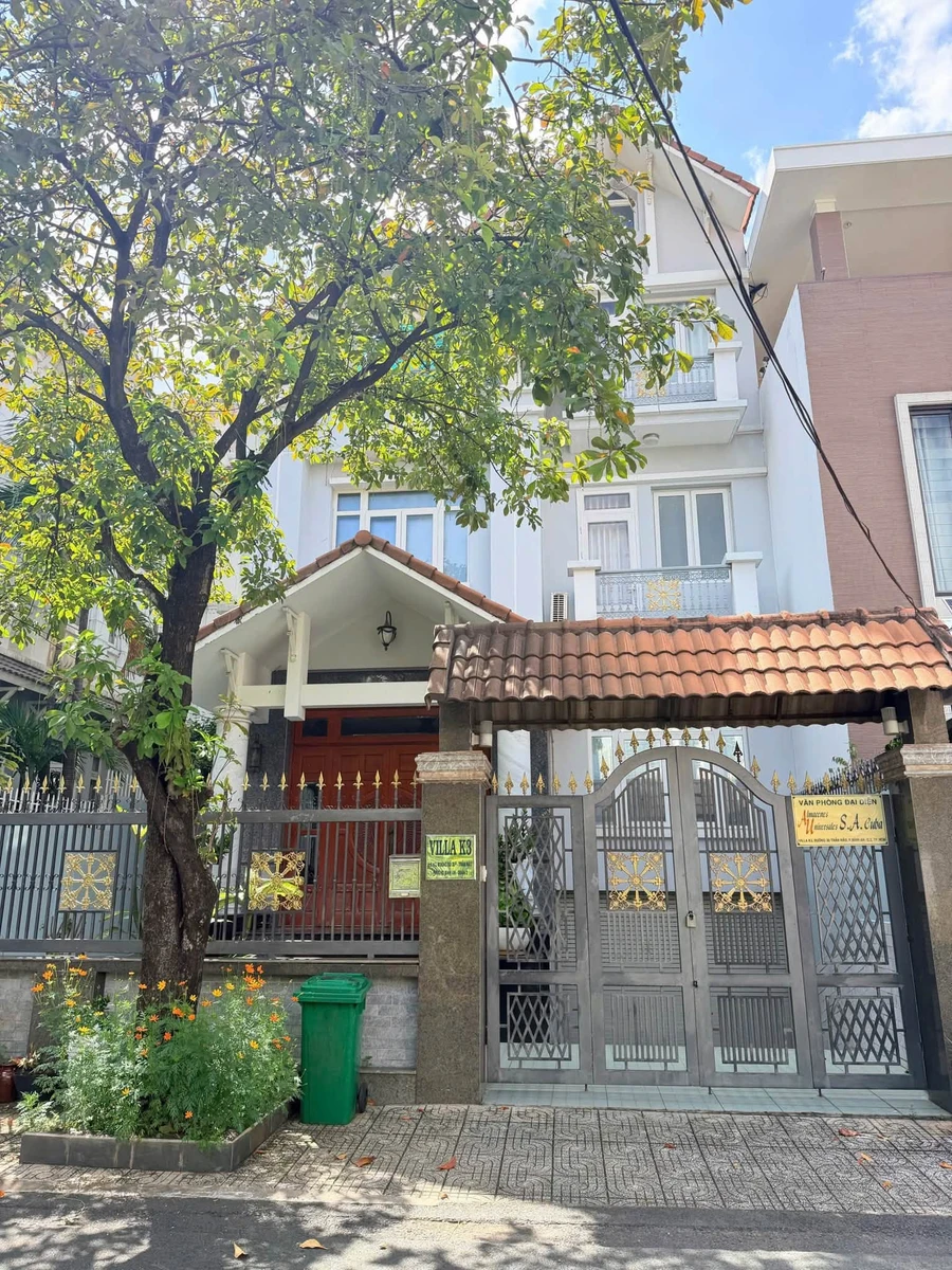 Bán biệt thự khu compound bờ sông Trần Não Quận 2, 199m² - Ảnh 1
