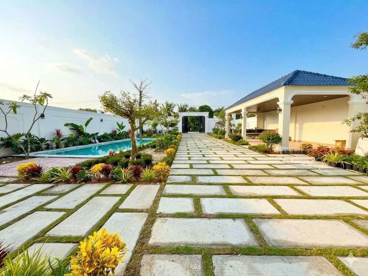 Biệt thự 1100m2, 4PN, hồ bơi tại Đức Hoà Long An, 8 tỷ 900 - Ảnh thu nhỏ 2