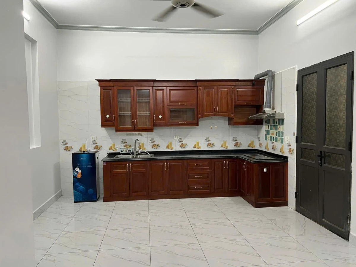 Bán nhà 3 tầng 42m2 Điện Biên Phủ Hải Dương 2 tỷ 3 - Ảnh thu nhỏ 2