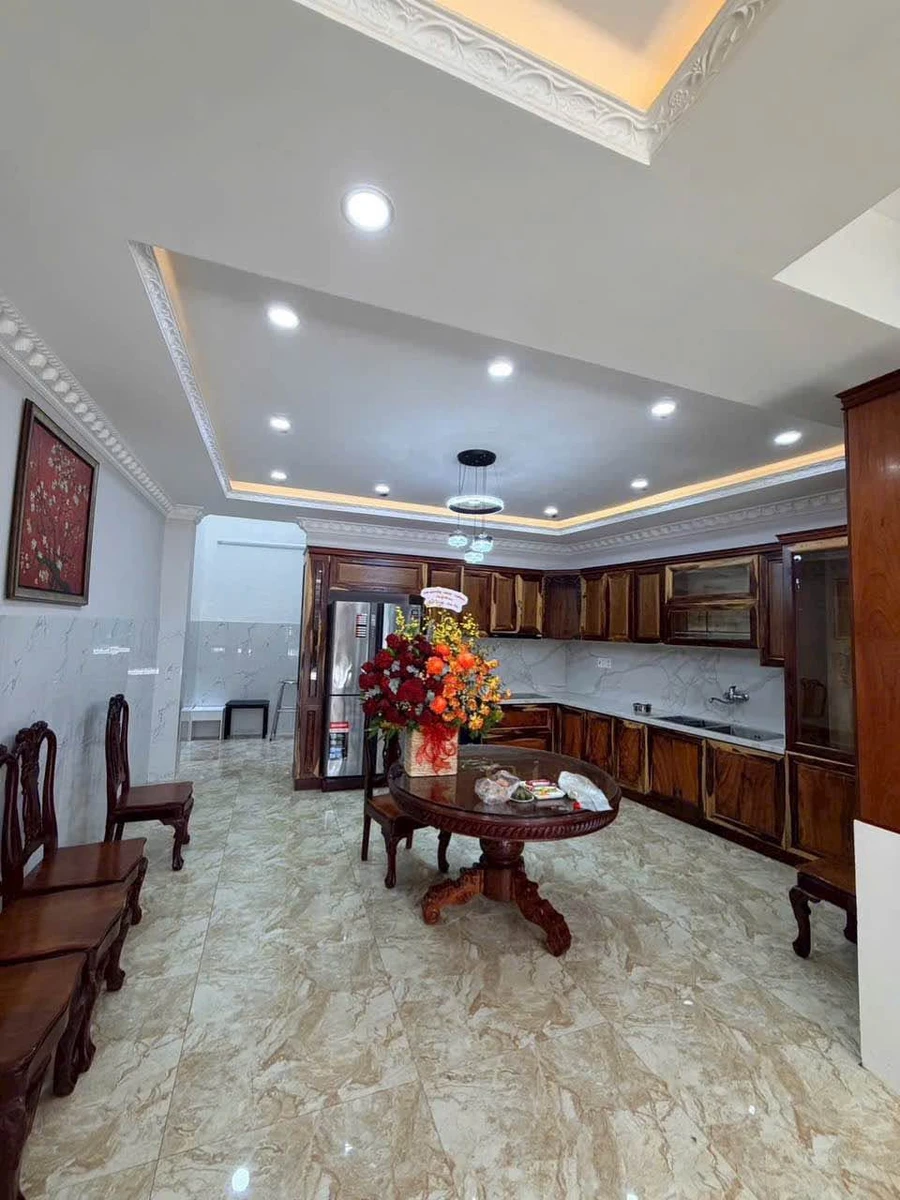 Bán nhà 2 mê 300m² đường Cao Đạt, Bình Tân, 7.4 tỷ - Ảnh thu nhỏ 5