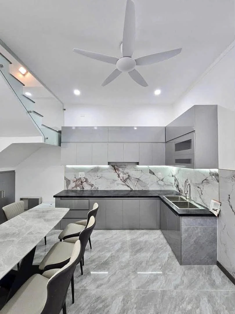 Nhà trệt lầu full nội thất 100m2, 1 tỷ 750 - Ảnh thu nhỏ 3
