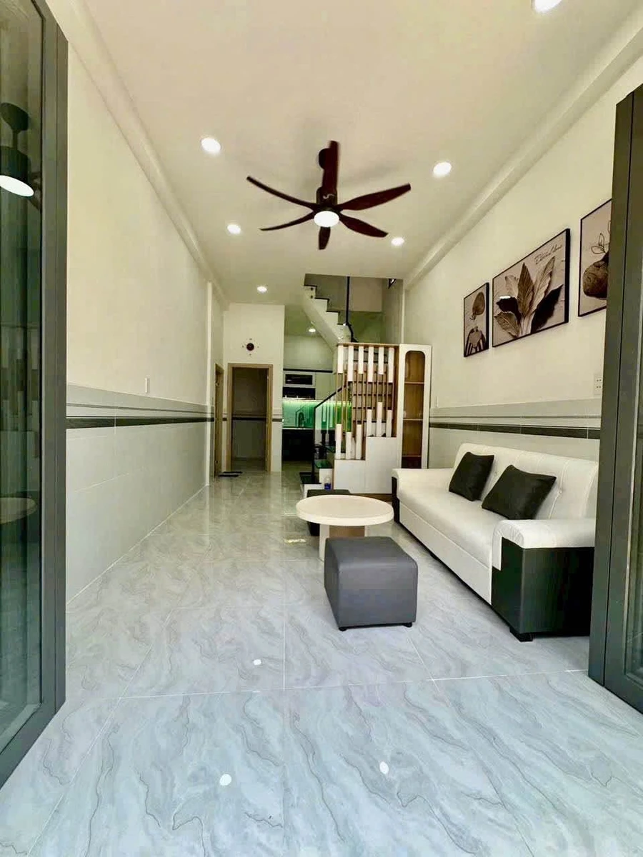 Bán nhà mặt tiền Hưng Phú, 3PN 2WC, 43m², Quận 8 - Ảnh 1