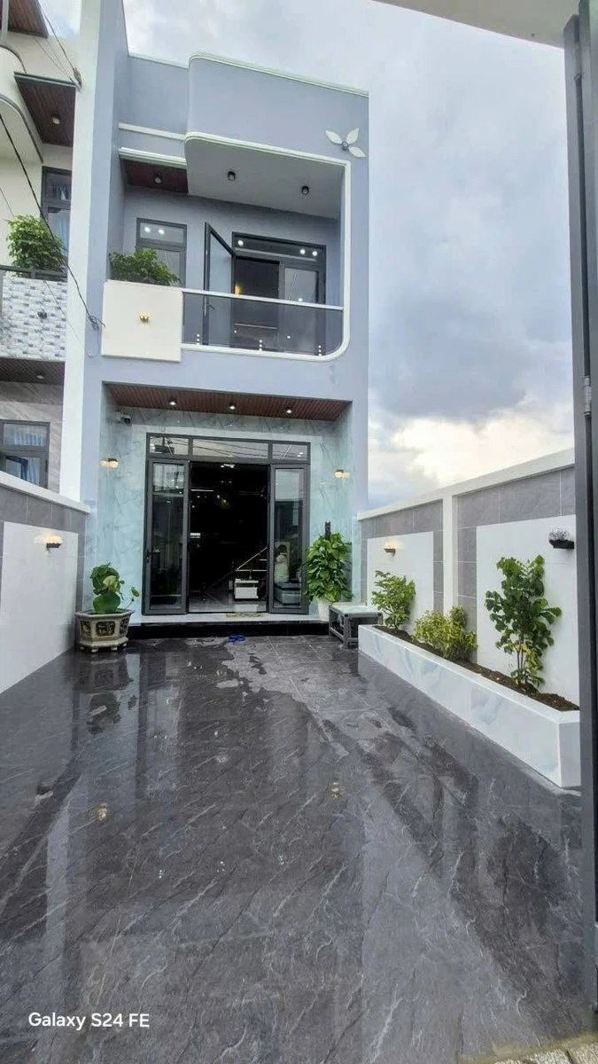 Bán nhà 3 phòng ngủ 100m² Mỹ Hạnh Bắc - Ảnh thu nhỏ 2