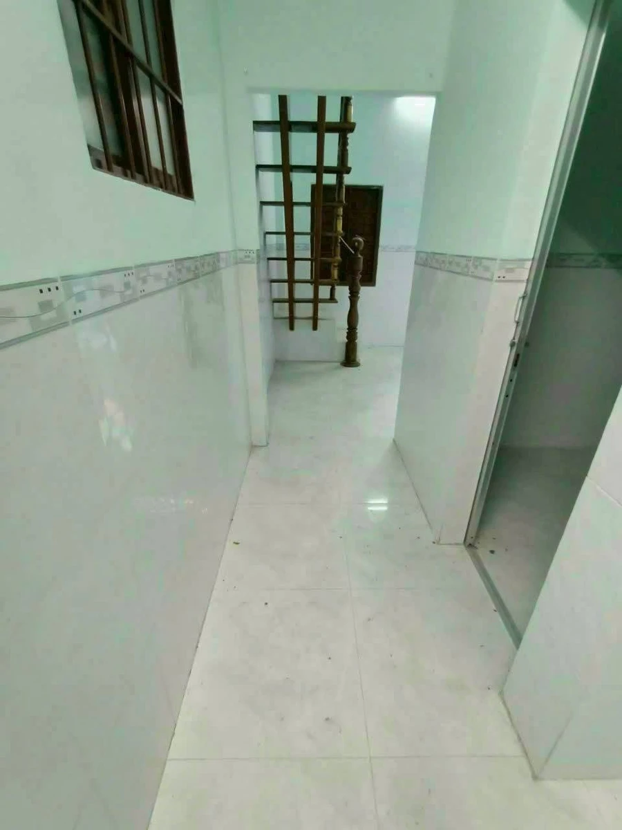 Bán nhà lầu 2PN 40m² Phan Thiết 900 triệu - Ảnh thu nhỏ 5