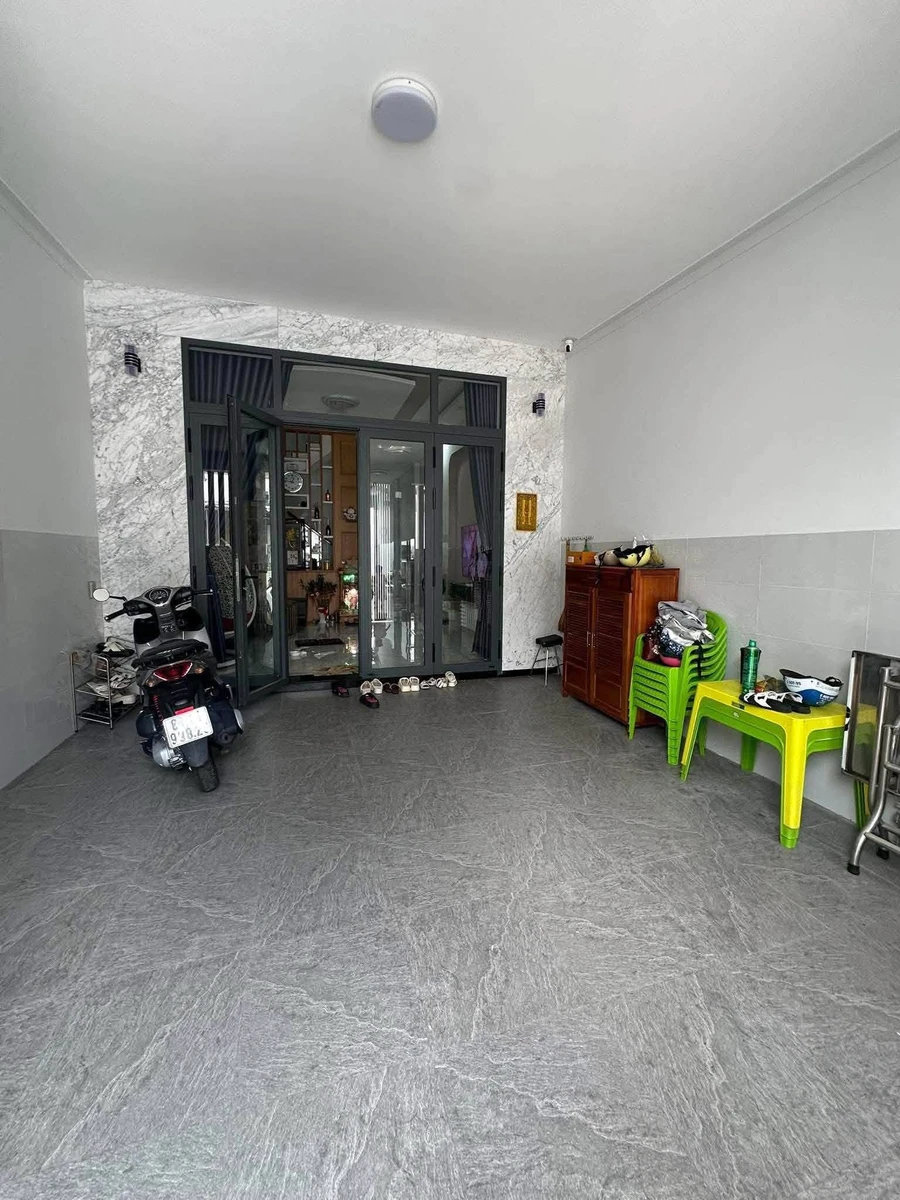 Cho thuê nhà 3PN 2WC full nội thất 300m2 Phan Thiết - Ảnh 1