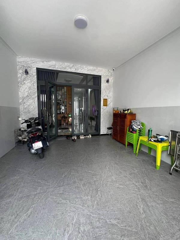 Cho thuê nhà 3PN 2WC full nội thất 300m2 Phan Thiết