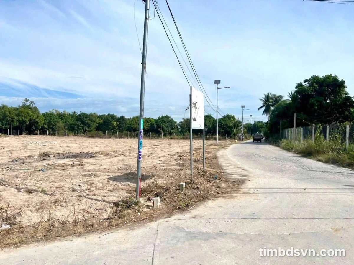 Bán đất nền Cam Ranh đường Lê Thánh Tông 105m² - Ảnh 1