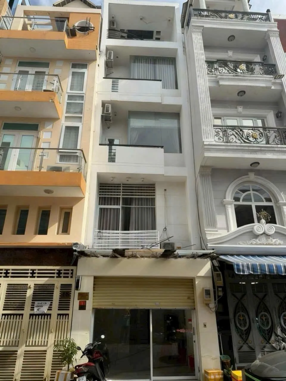 Bán nhà mặt tiền đường 10m 4x10m, 4PN 5WC, Phường Khánh Hội, Quận 4, giá 13,5 tỷ - Ảnh 1