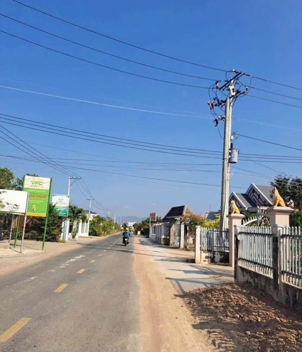 Bán đất CLN 410m2 Thôn 1 Hàm Liêm gần KCN Phan Thiết giá 550 triệu