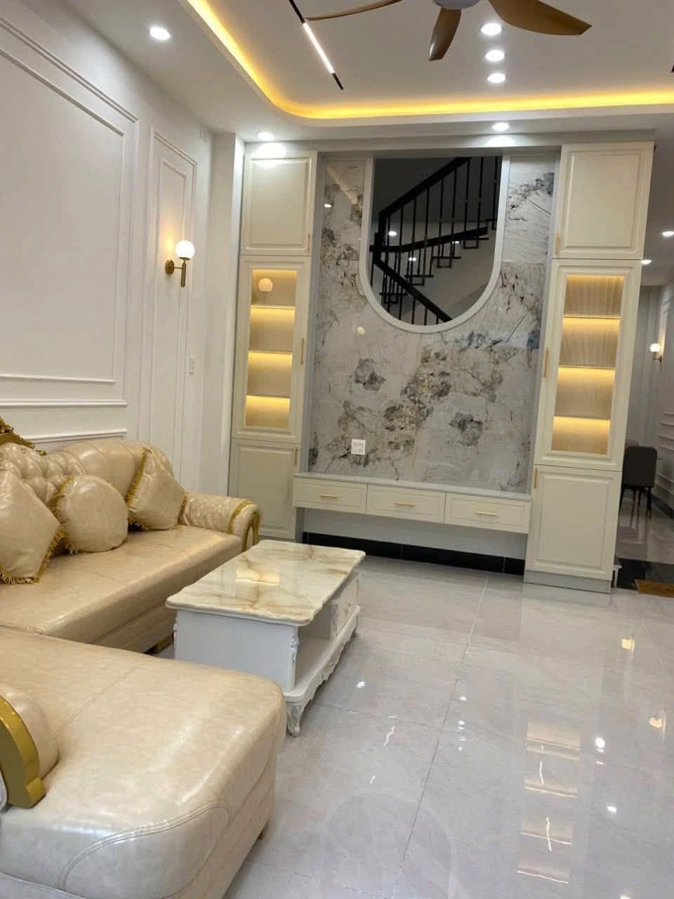 Bán nhà mặt tiền đường Thanh Niên - Lý Thái Tổ, trung tâm Quy Nhơn, 60,3m2, 4PN, giá 7,2 tỷ - Ảnh 1