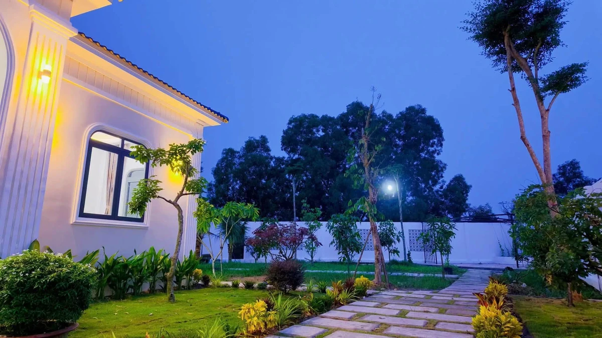 Biệt thự sân vườn 1.100m² mặt tiền view hồ Đức Hòa - Ảnh thu nhỏ 4