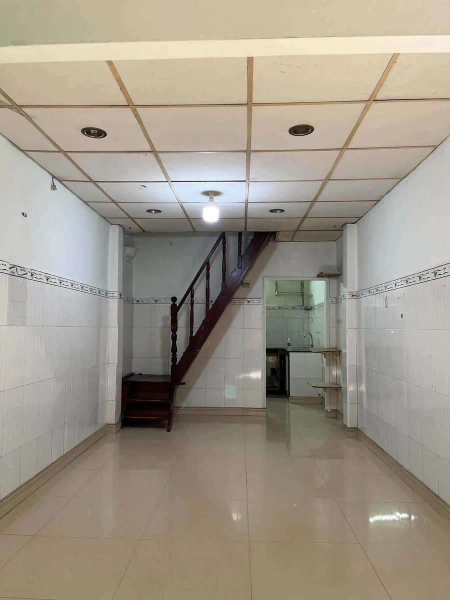 Bán nhà 2 phòng ngủ 24m² gần Trường Tiểu học Bình Long, Bình Tân, 2 tỷ 850 - Ảnh 1