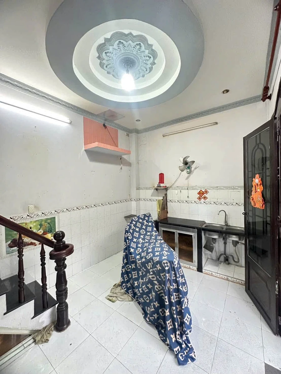 Bán nhà 3PN 2WC Hoàng Lê Kha Bình Tân 2,98 tỷ - Ảnh thu nhỏ 2