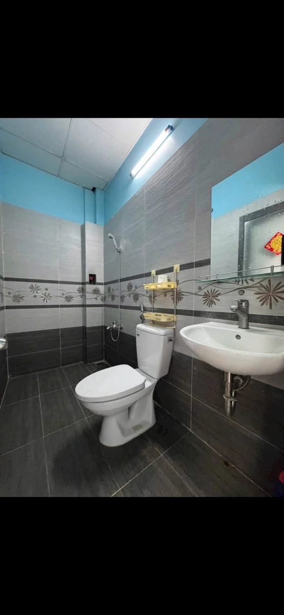 Cho thuê nhà nguyên căn hẻm xe hơi 4x16m, 1 trệt 1 lầu 3PN, Phạm Thế Hiển, Quận 8 - Ảnh thu nhỏ 4