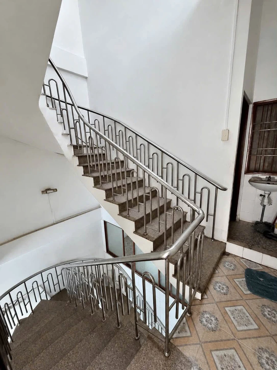 Bán nhà 3 tầng 52m² 4 phòng ngủ Quận 1 - Ảnh thu nhỏ 4