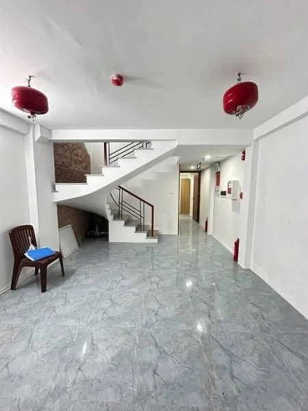 Bán chung cư mini 6 tầng thang máy Trần Duy Hưng 324m²