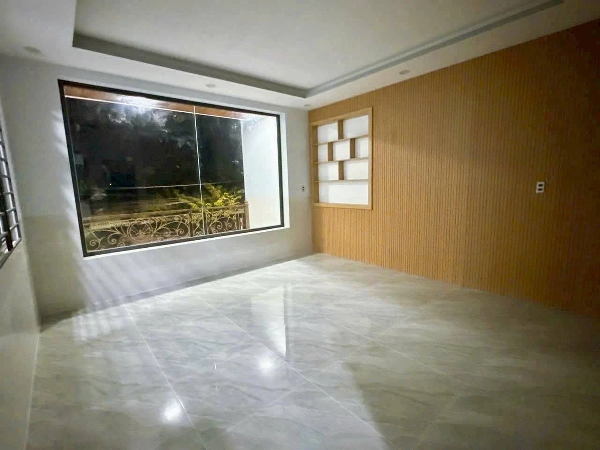 Bán nhà 1 trệt 2 lầu 126m2 phường Long Tâm, TP Bà Rịa, giá 5,6 tỷ - Ảnh thu nhỏ 5