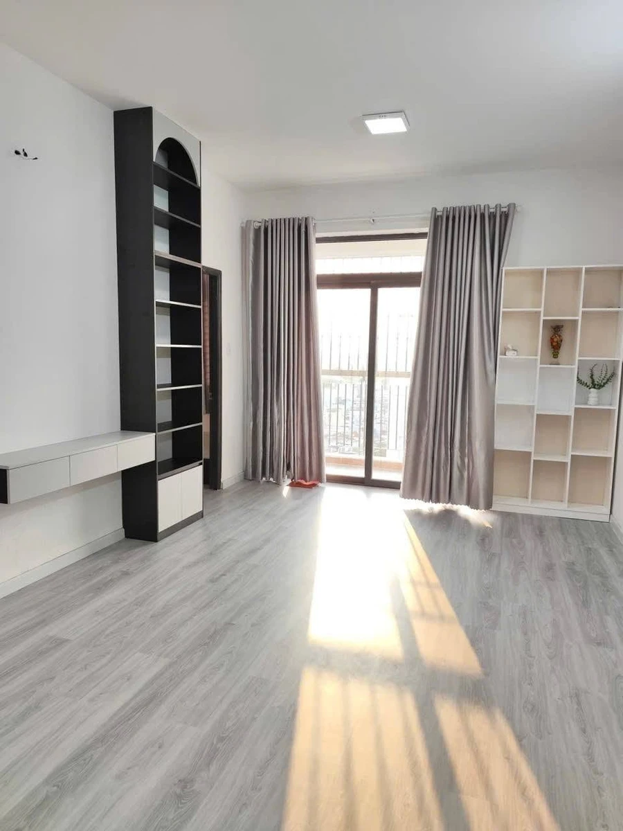 Bán căn hộ 2PN 68m² tại Lạc Long Quân, 3,6 tỷ - Ảnh thu nhỏ 3