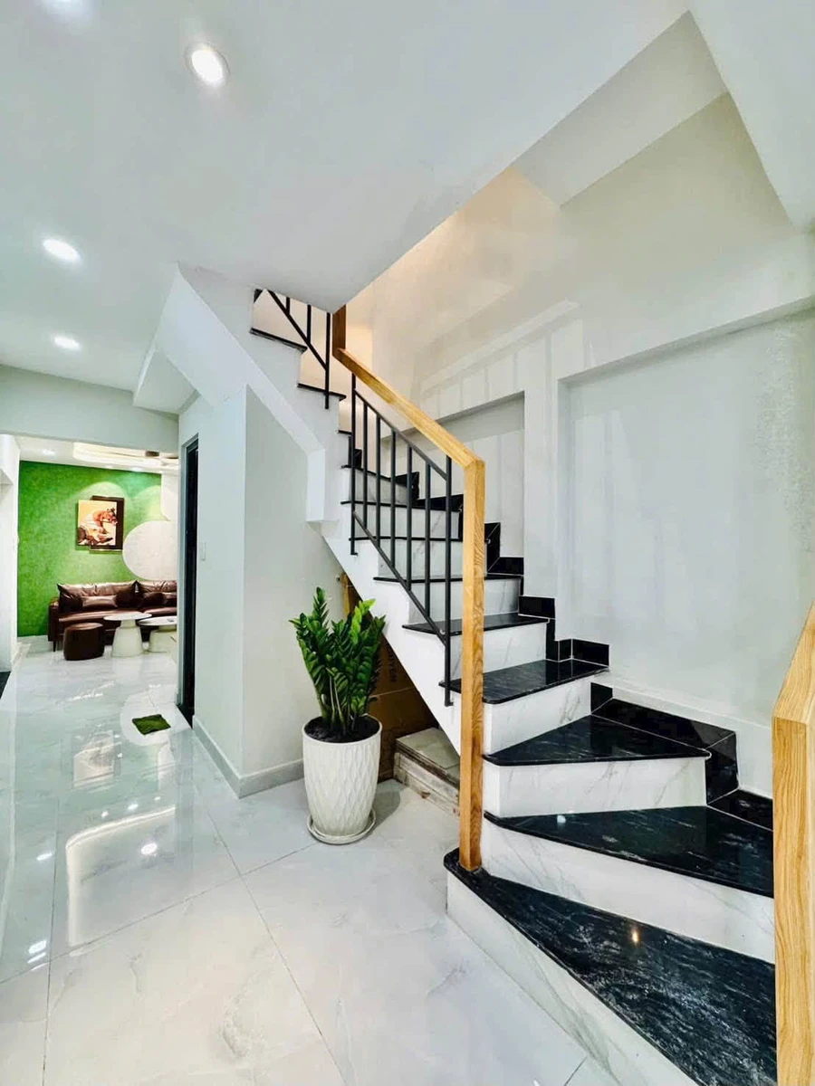 Bán nhà hẻm 4 tầng 41m2 Hoàng Hoa Thám, Bình Thạnh, giá 5,98 tỷ - Ảnh thu nhỏ 2