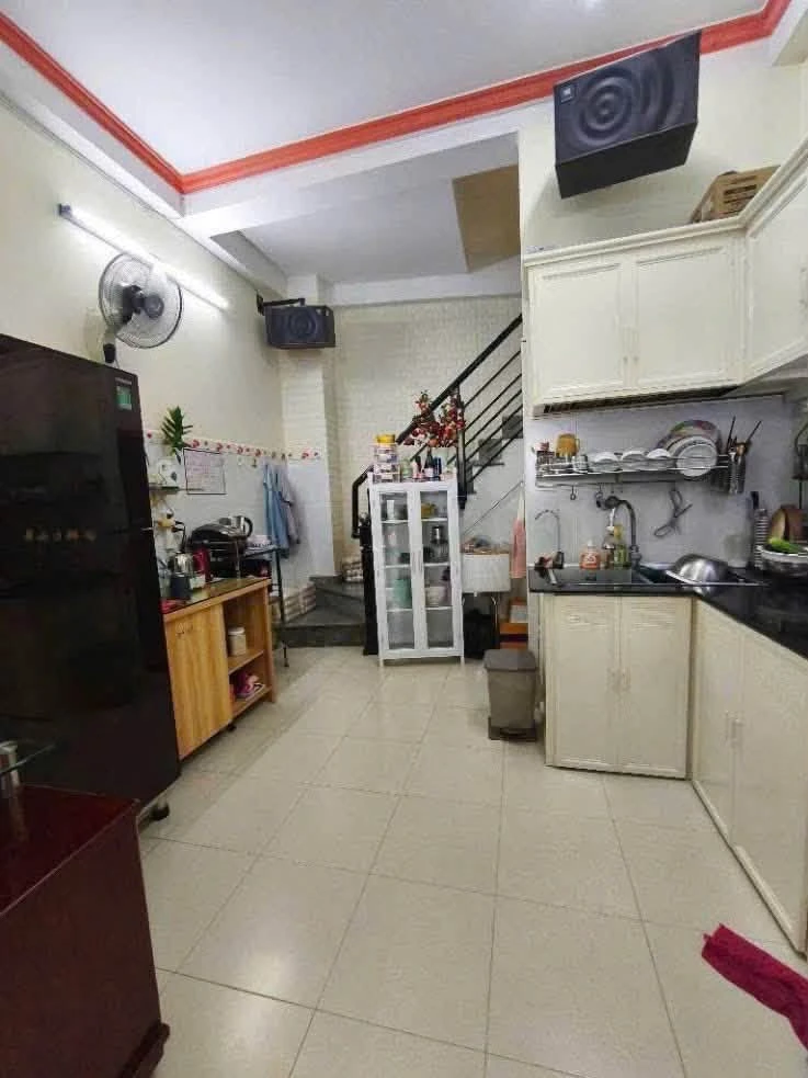 Bán nhà hẻm 3m, 48m2, 3 tầng, gần chợ Bà Chiểu - Ảnh thu nhỏ 3