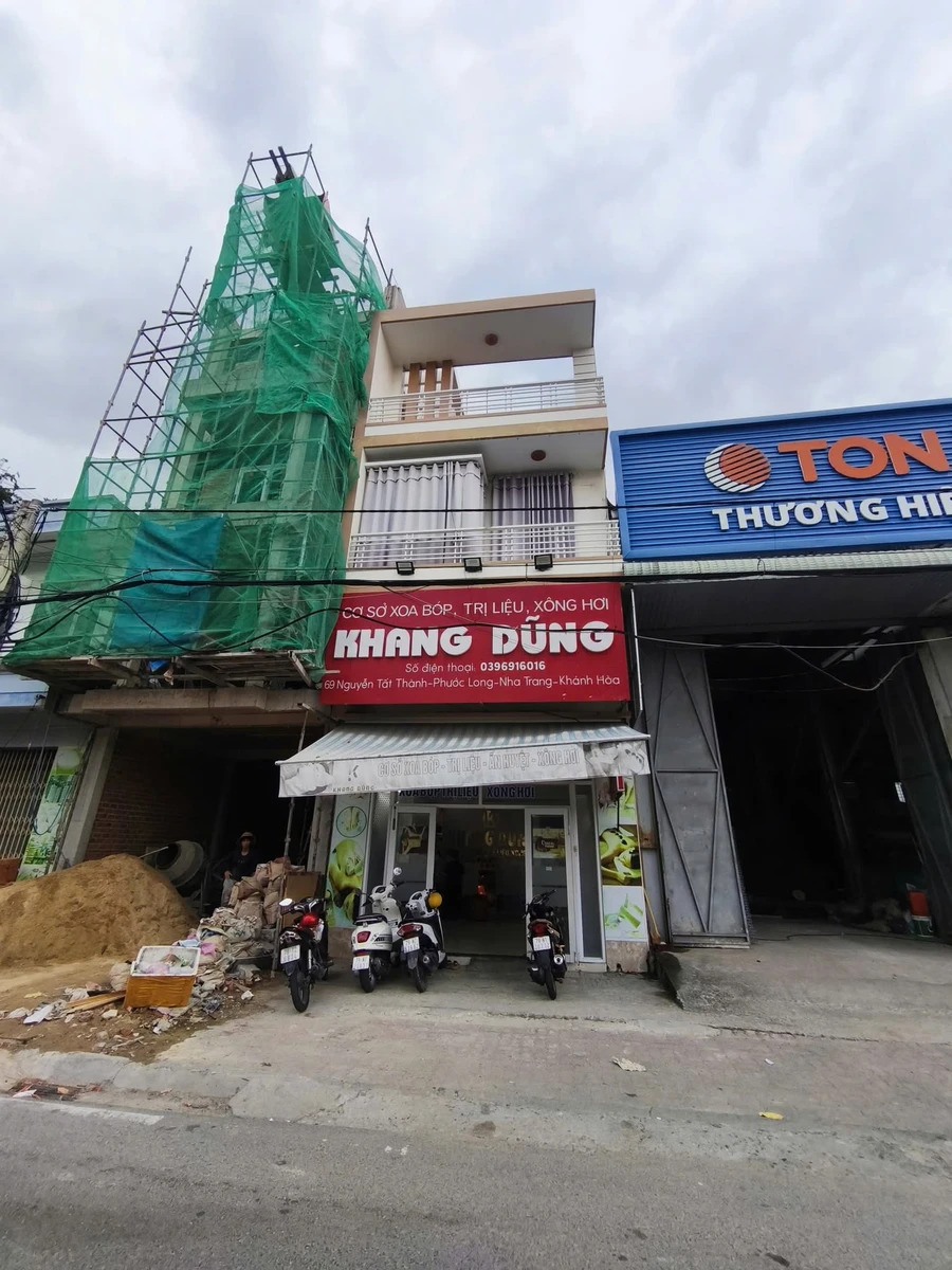 Bán nhà mặt tiền Nguyễn Tất Thành 271m² Nha Trang 12 tỷ - Ảnh 1