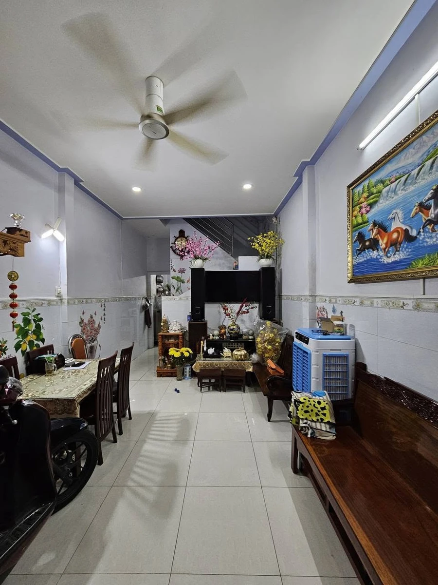 Bán nhà trệt lầu 42m2 gần Emart 2 Gò Vấp, giá 2,99 tỷ - Ảnh 1