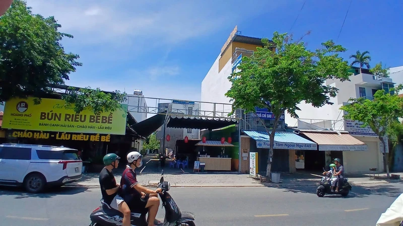 Bán lô góc 120m² mặt tiền đường 28 Nha Trang 13 tỷ