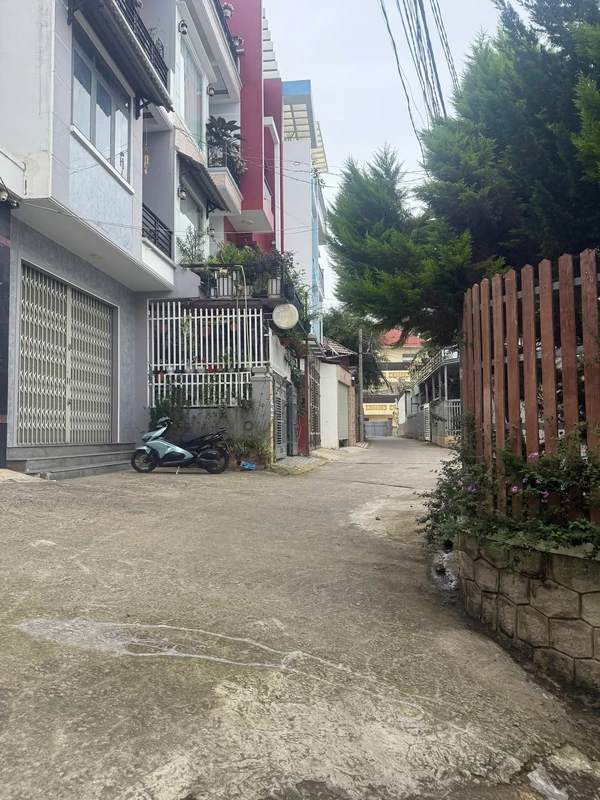 Bán nhà phố hẻm xe hơi 94m², 4PN, Đà Lạt 6 tỷ