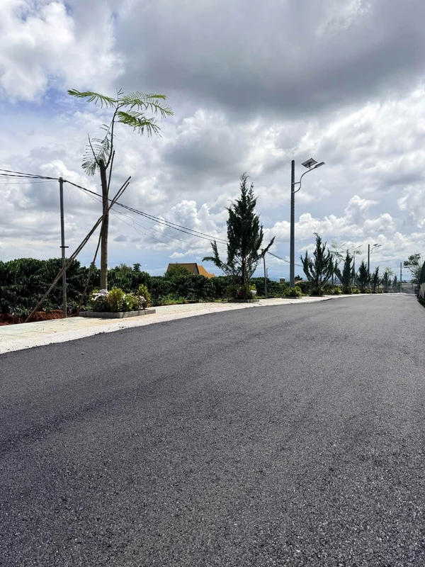 Bán đất thổ cư Tân Hà Lâm Đồng 210m² 570 triệu