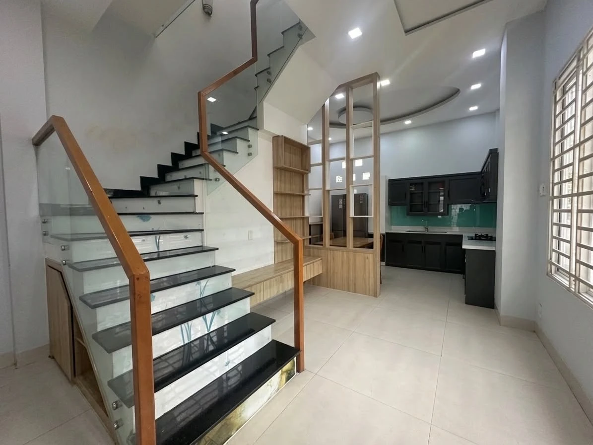 Bán nhà 2 tầng 52m² 2PN đường số 32 Linh Đông, Thủ Đức giá 5,5 tỷ - Ảnh thu nhỏ 2