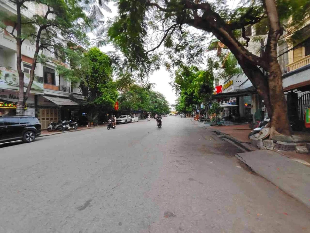 Bán nhà mặt phố Văn Cao 100m² 2 mặt tiền, dòng tiền 35tr/tháng - Ảnh thu nhỏ 2